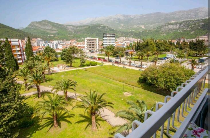 Prodaja jednosobnog stana 52m2 u centru Budve