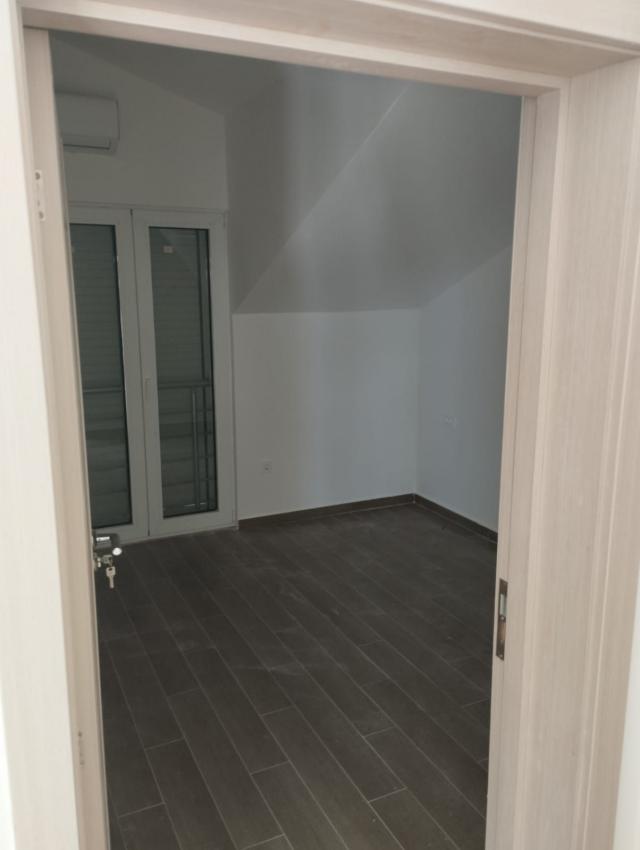Prodaja dvosobnog stana 74m² sa pogledom na more – Herceg Novi, Djenovici