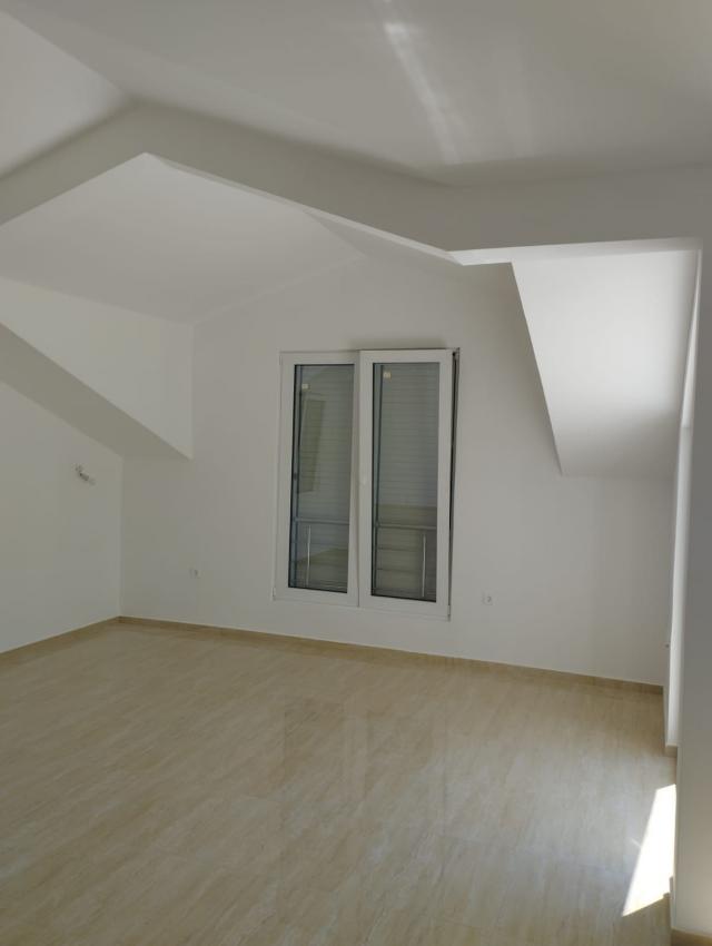Prodaja dvosobnog stana 74m² sa pogledom na more – Herceg Novi, Djenovici