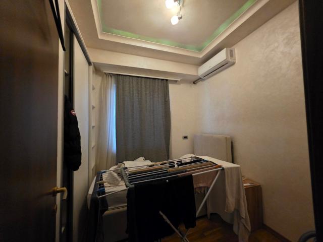 Prodaja luksuznog dvosobnog apartmana 80 m² sa panoramskim pogledom na more i garaznim mestom – Budv