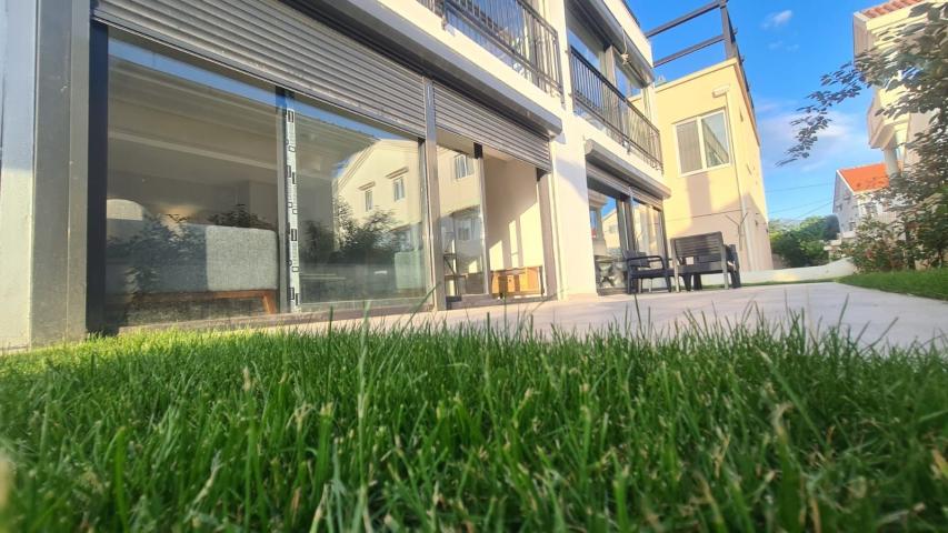 Prodaja jednosobnog stana 70.82 m² (45.82 m² stambenog prostora + terasa 25m²)  u novom kompleksu sa