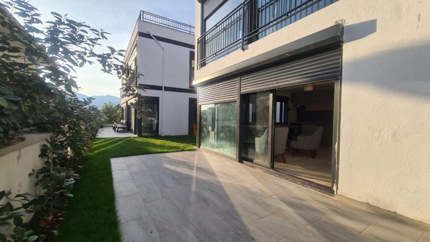Prodaja jednosobnog stana 70.82 m² (45.82 m² stambenog prostora + terasa 25m²)  u novom kompleksu sa