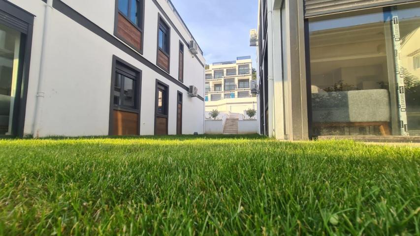 Prodaja jednosobnog stana 70.82 m² (45.82 m² stambenog prostora + terasa 25m²)  u novom kompleksu sa
