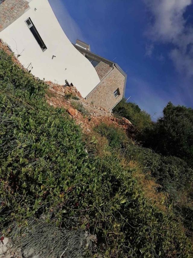 Prodaja urbanizovanog zemljista 550m2 , Rose, Herceg Novi. 
