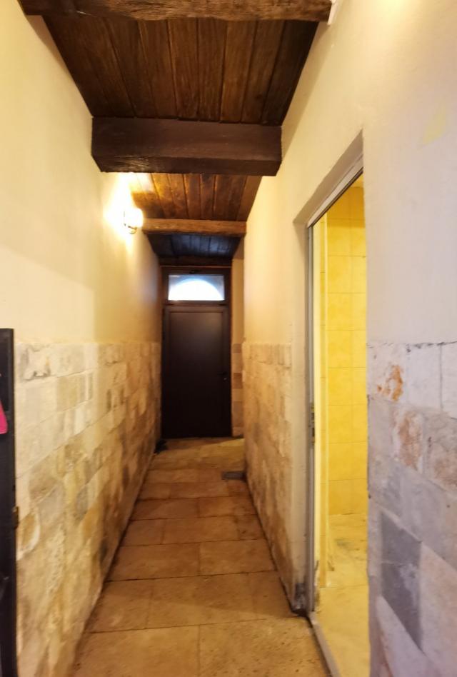 Prodaje se restoran na prvoj liniji do mora, Petrovac. 