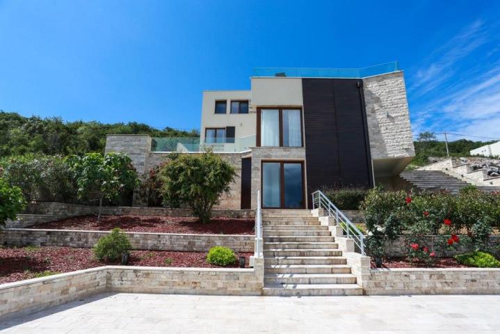Luksuzna vila na obali  Krašića- Tivat