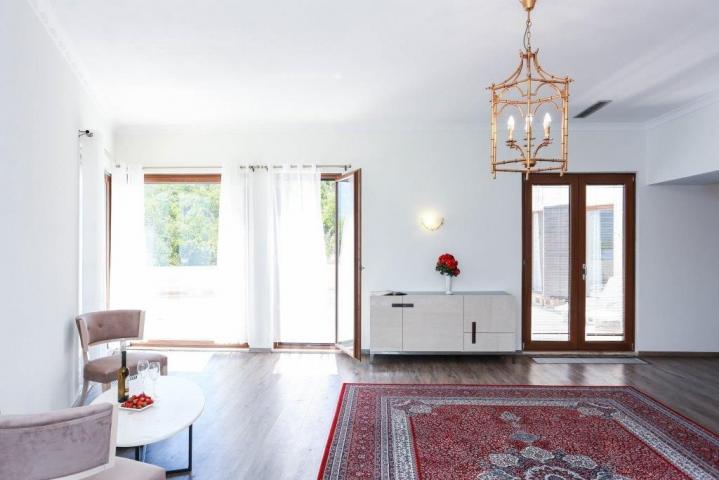 Luksuzna vila na obali  Krašića- Tivat