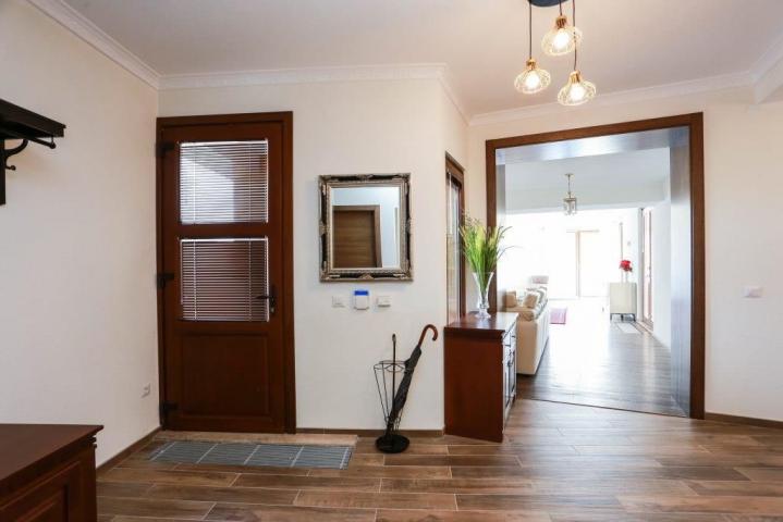 Luksuzna vila na obali  Krašića- Tivat