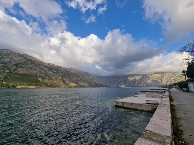 Vila na obali mora, Stoliv