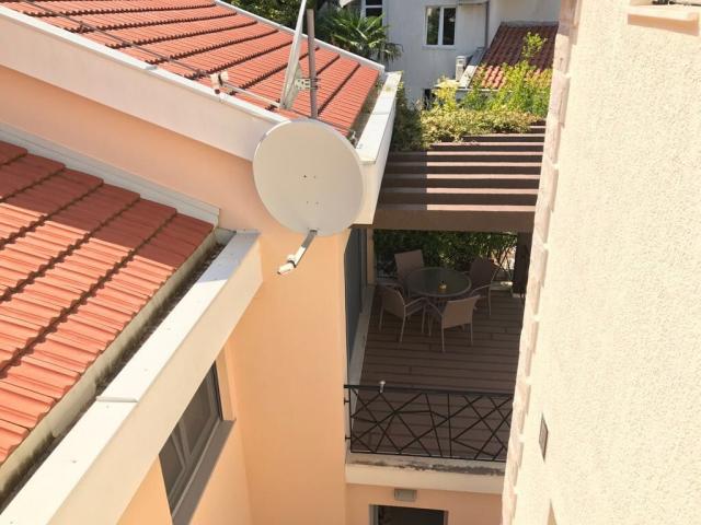Vila na obali mora, Stoliv
