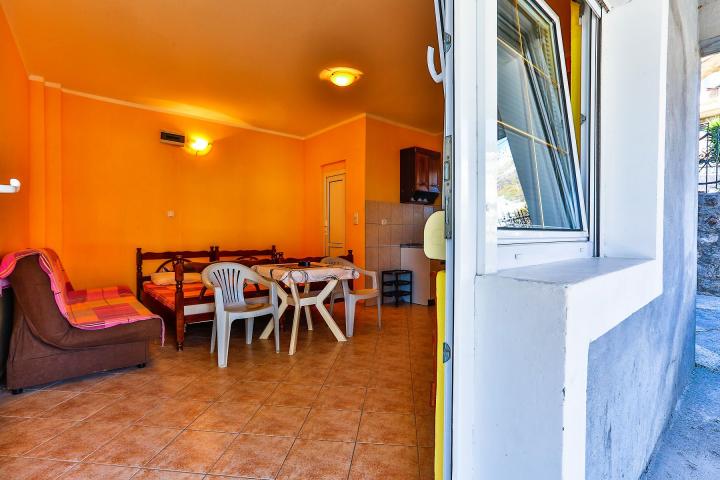 Trospratna vila 420m2 sa pogledom na more-Bar