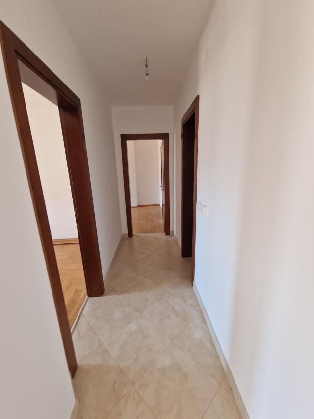 Nov dvosoban stan 103m2 sa pogledom na more. Anatolia, Bečići