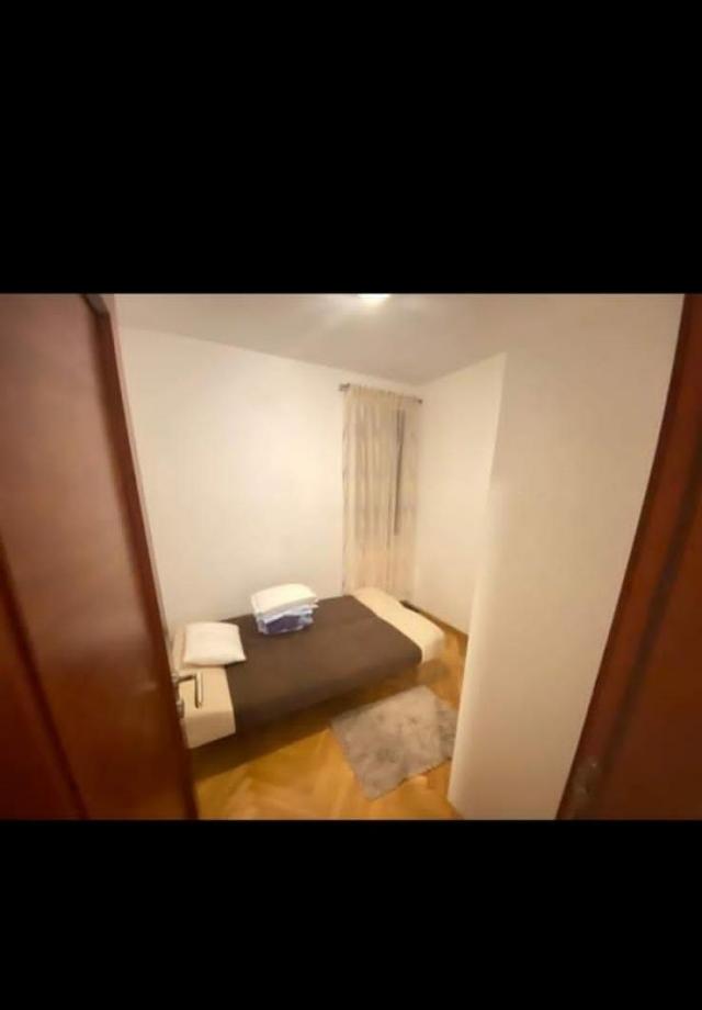 Prodaja trosobnog nameštenog stana 79m² u Budvi