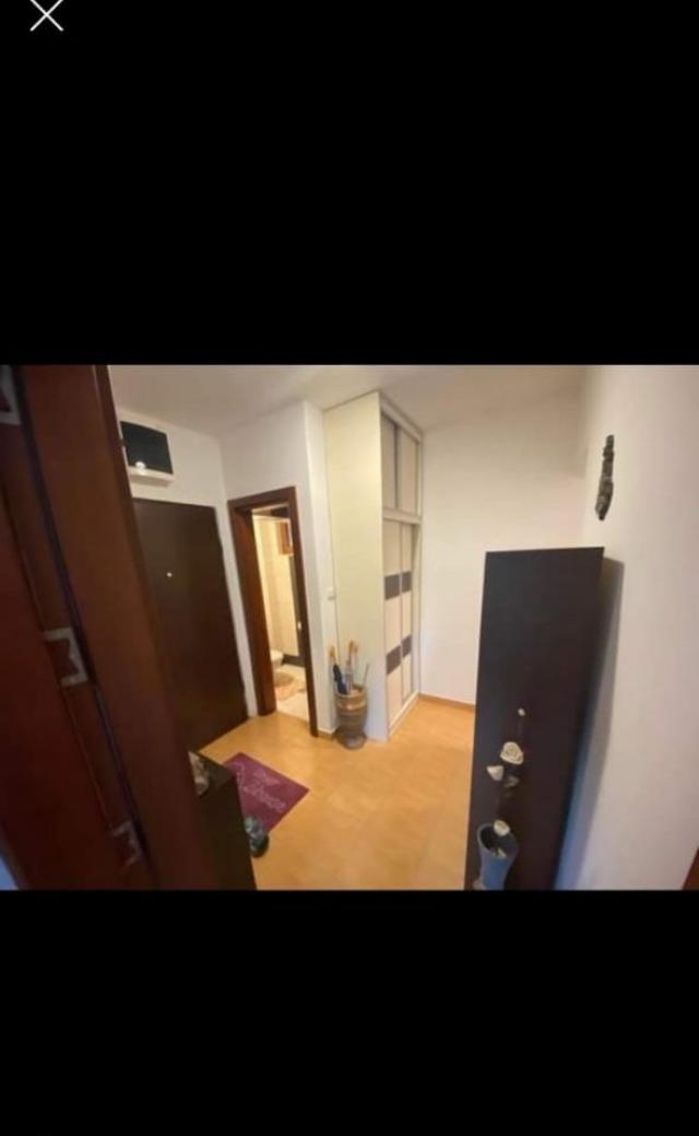 Prodaja trosobnog nameštenog stana 79m² u Budvi