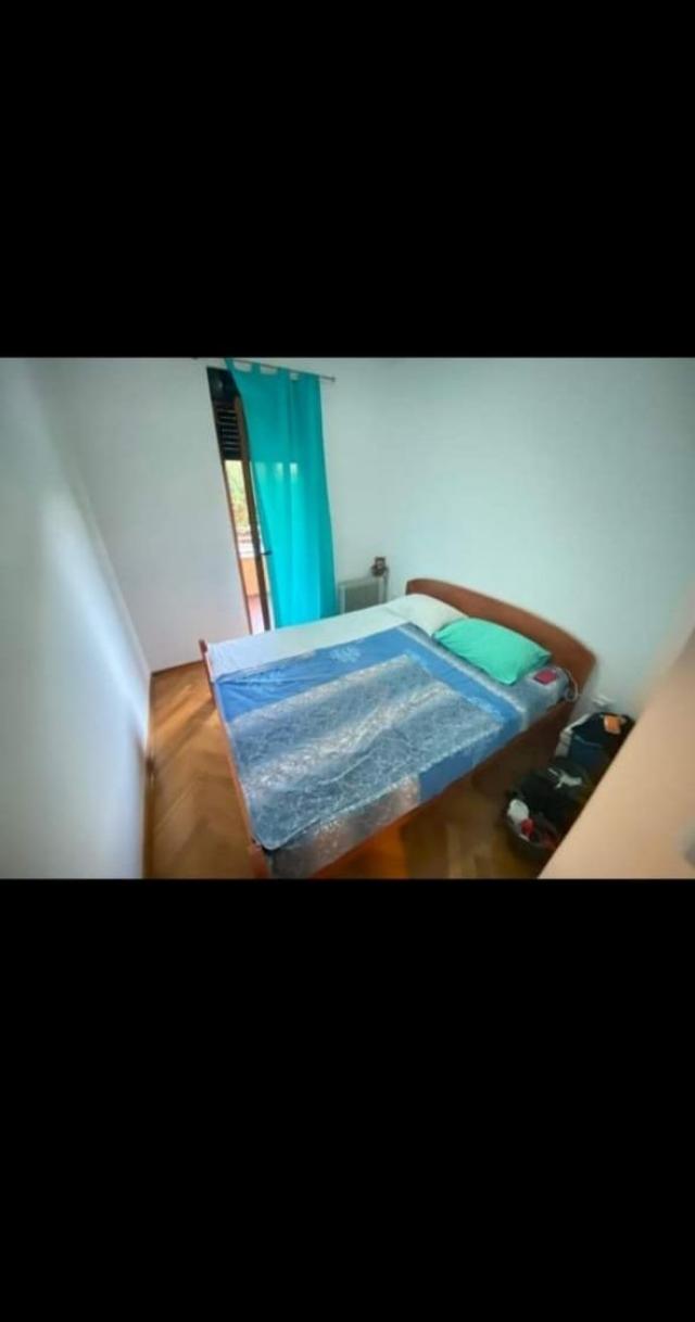 Prodaja trosobnog nameštenog stana 79m² u Budvi