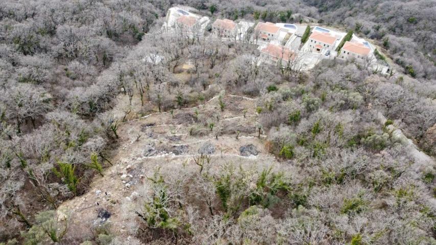 Urbanizovan plac sa prelepim pogledom na more u Kuljačama, opština Budva - 2170 m²