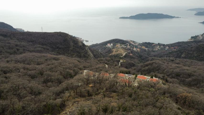 Urbanizovan plac sa prelepim pogledom na more u Kuljačama, opština Budva - 2170 m²