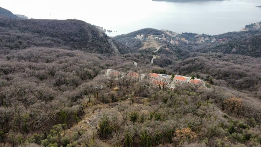 Urbanizovan plac sa prelepim pogledom na more u Kuljačama, opština Budva - 2170 m²