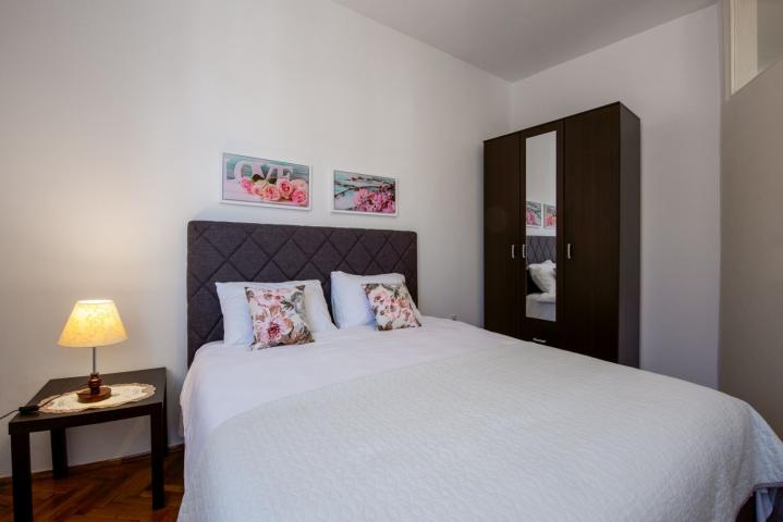 Prodaja jednosobnog stana 48 m² u Starom gradu Budve