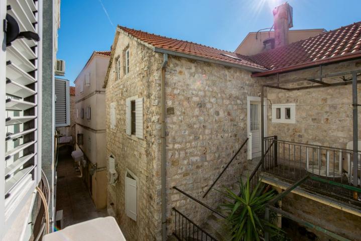 Prodaja jednosobnog stana 48 m² u Starom gradu Budve