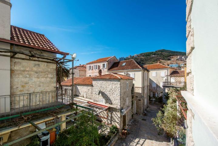 Prodaja jednosobnog stana 48 m² u Starom gradu Budve
