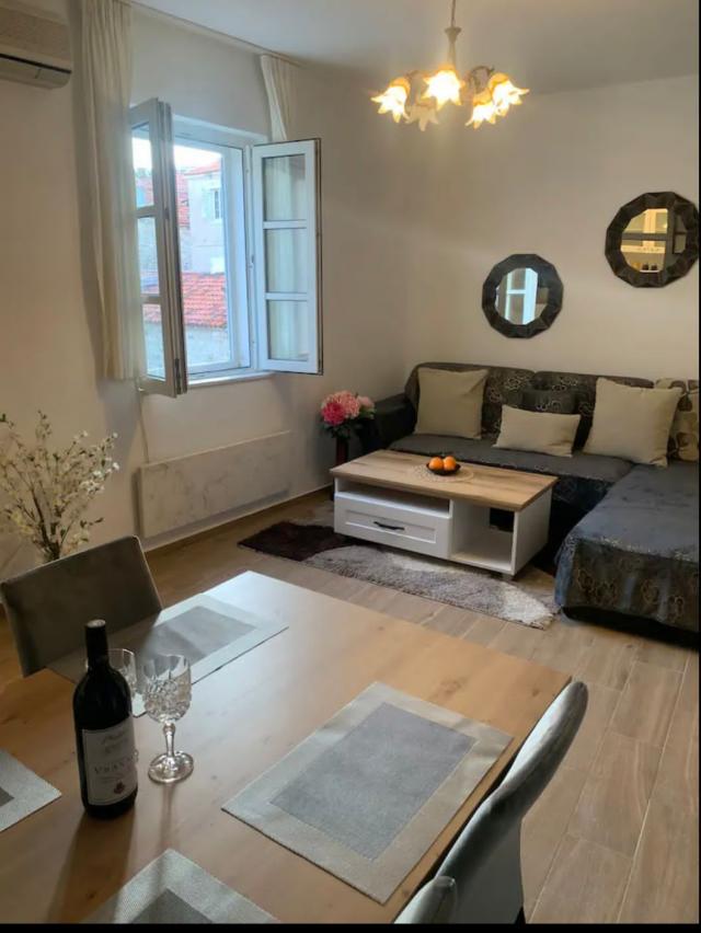 Prodaja jednosobnog stana 48 m² u Starom gradu Budve