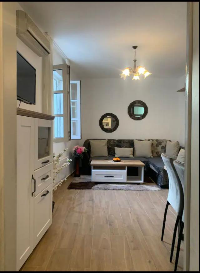 Prodaja jednosobnog stana 48 m² u Starom gradu Budve