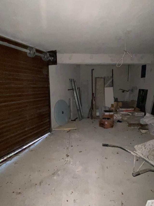 Nova kuća  sa prelepim panoramnskim pogledom na grad i more. Maine-Budva