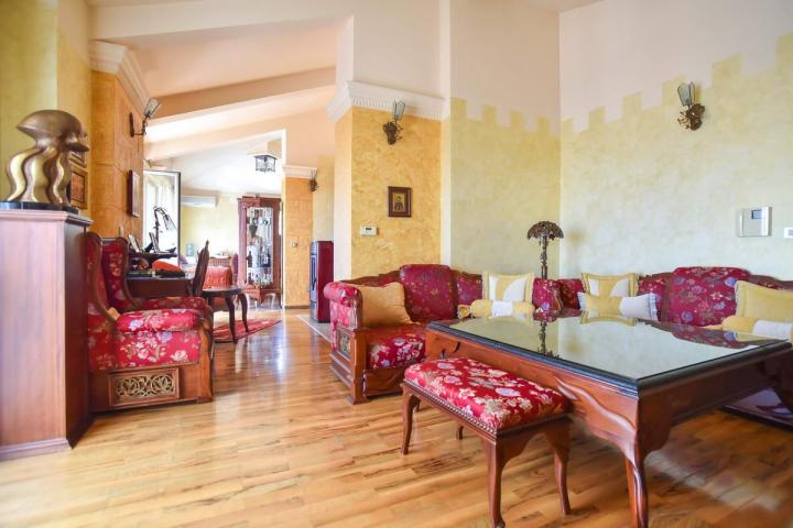 Trosoban penthouse 179m2 sa pogledom na more. (Mogućnost plaćanja u Rusiji, kriptovalutama i rubljam