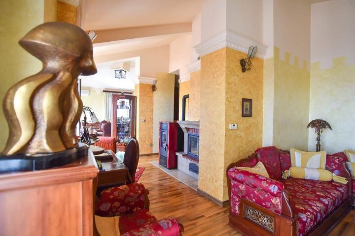 Trosoban penthouse 179m2 sa pogledom na more. (Mogućnost plaćanja u Rusiji, kriptovalutama i rubljam