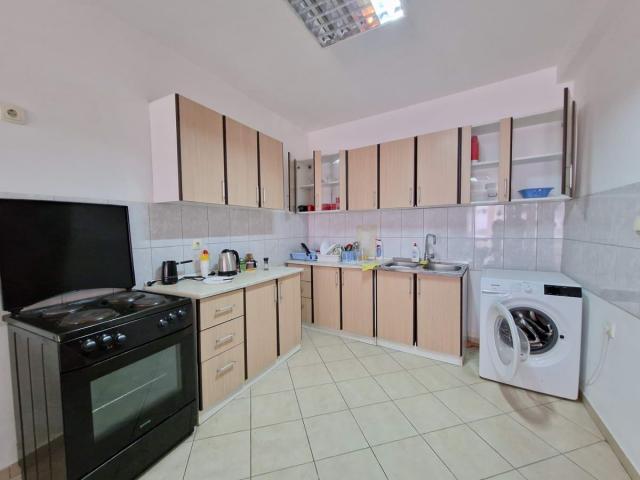 TROSPRATNA KUCA 460M2 SA POGLEDOM NA MORE, NA SAMO 300M OD MORA-BUDVA