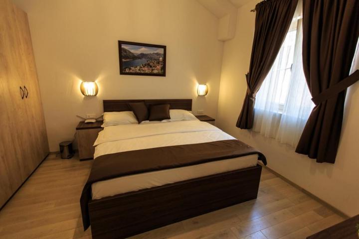 Na prodaju luksuzna vila 135m2 + dodatni apartman 50m2 sa bazenom i panoramskim pogledom na more, Re