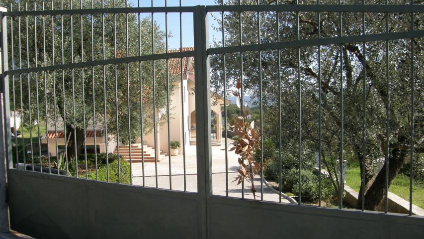 Trospratna kuća 157m2 sa pogledom na more, Kavač-Kotor. 