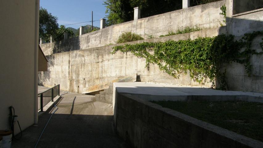 Trospratna kuća 157m2 sa pogledom na more, Kavač-Kotor. 