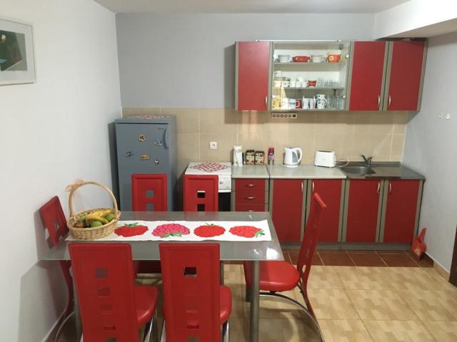 Budva, Lazi – Jednosoban, namešten stan od 50m²