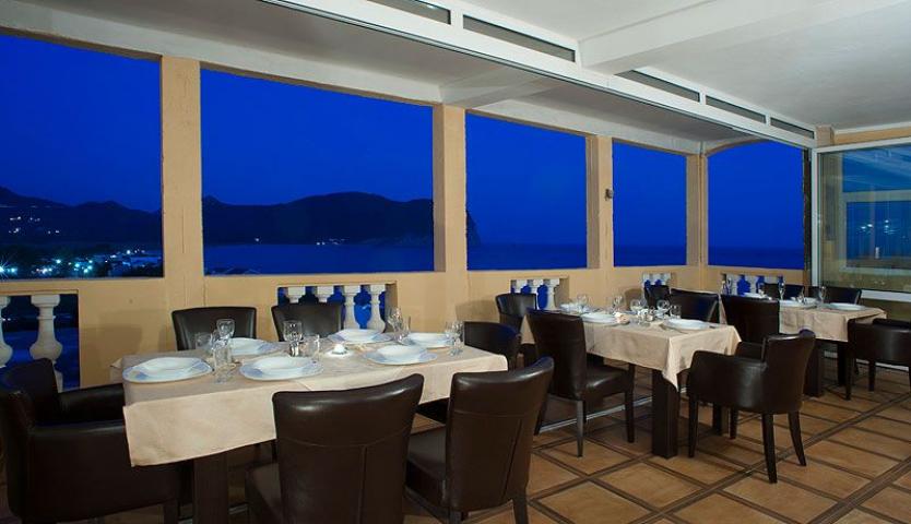 Prodaje se ugostiteljsko-turistički kompleks sa restoranom, Buljarica, opština Budva. 