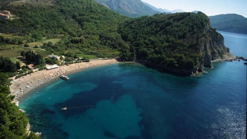Prodaje se ugostiteljsko-turistički kompleks sa restoranom, Buljarica, opština Budva. 