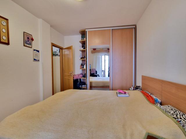 Na prodaju namešten dvosoban stan 76 m²  – Rozino, Budva