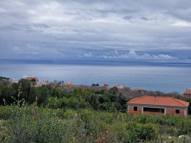 Urbanizovan plac  600m2 sa pogledom na more, Krimovica-Opstina Kotor. 