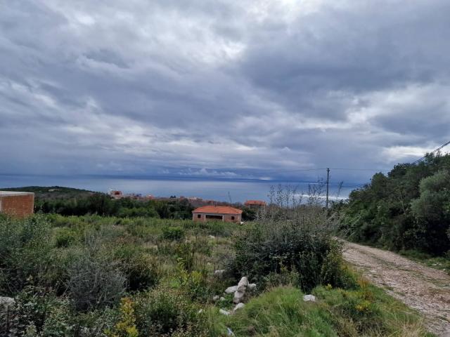 Urbanizovan plac  600m2 sa pogledom na more, Krimovica-Opstina Kotor. 