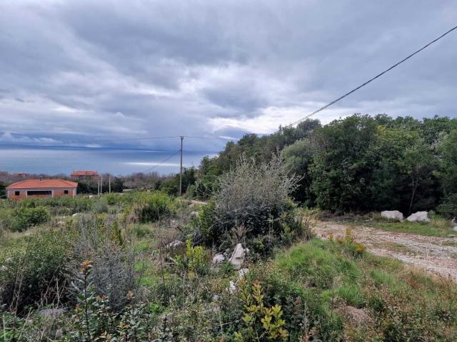 Urbanizovan plac  600m2 sa pogledom na more, Krimovica-Opstina Kotor. 