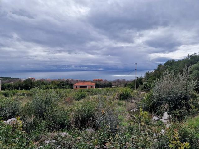 Urbanizovan plac  600m2 sa pogledom na more, Krimovica-Opstina Kotor. 