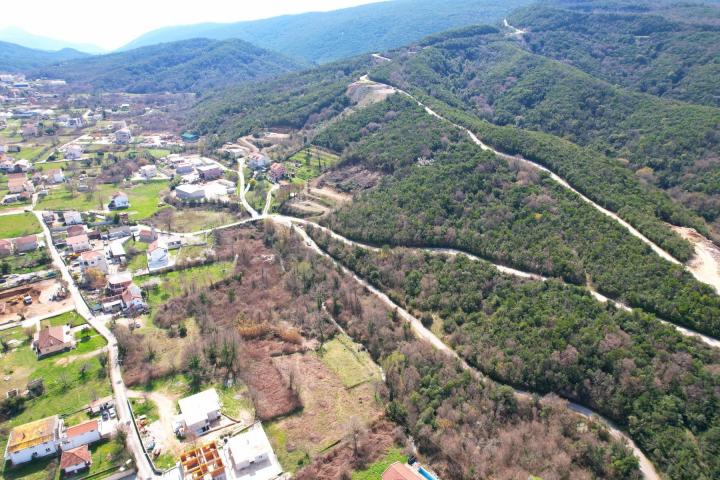 Urbanizovana parcela 9526m2 u Radanovićima, Kotor - sa kućom, vodom i strujom