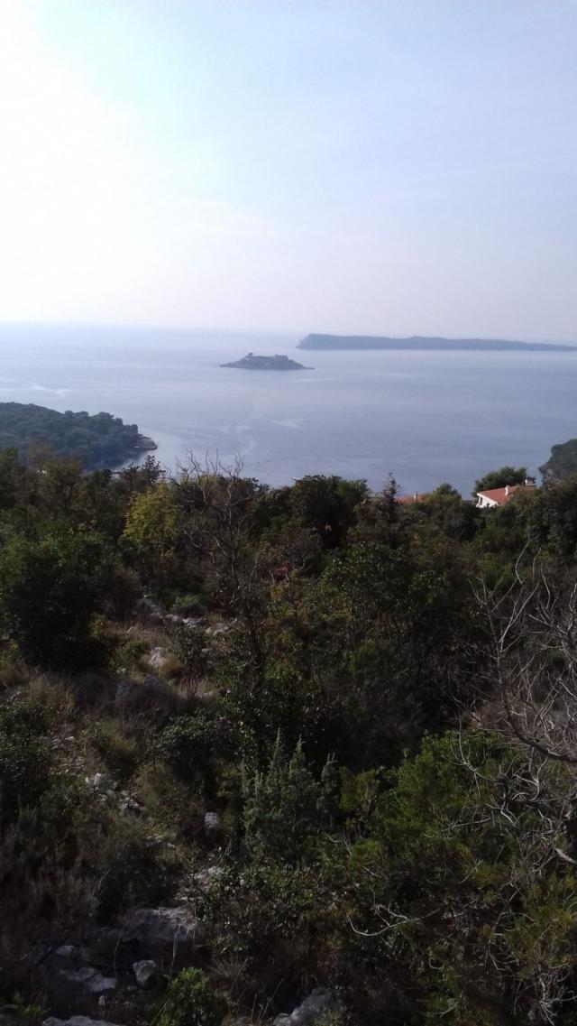 Plac 5,218m2 sa panoramskim pogledom na more u naselju Mirište (Žanjice), Luštica. 