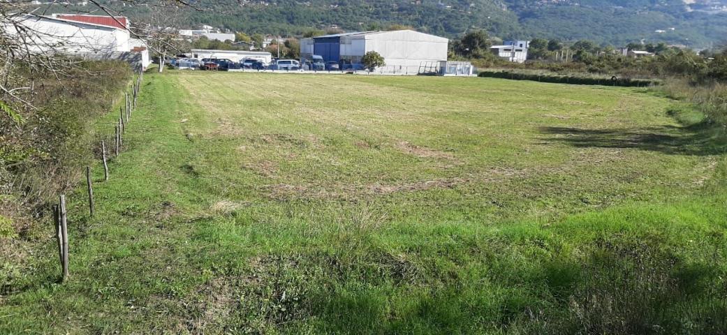 Prodaja urbanizovanog zemljišta 4.380 m² – Radanovići, Kotor (Odlična lokacija blizu Jadranske magis