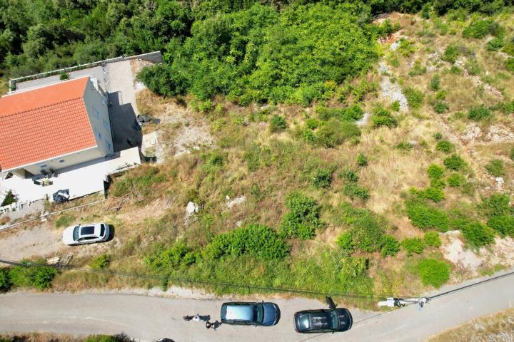 PROSTRAN PLAC SA POGLEDOM NA MORE U VIŠNJEVU, KOTORSKA OPŠTINA 1587M2