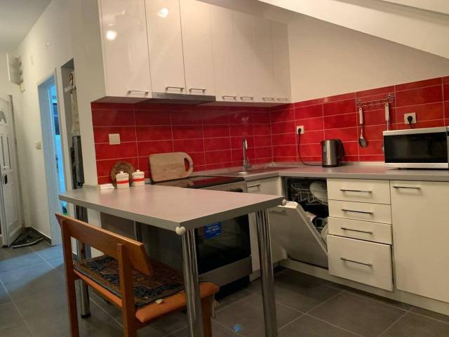 Prodaja trosobnog duplex stana 100m² sa panoramskim pogledom na more – Baošići, Herceg Novi