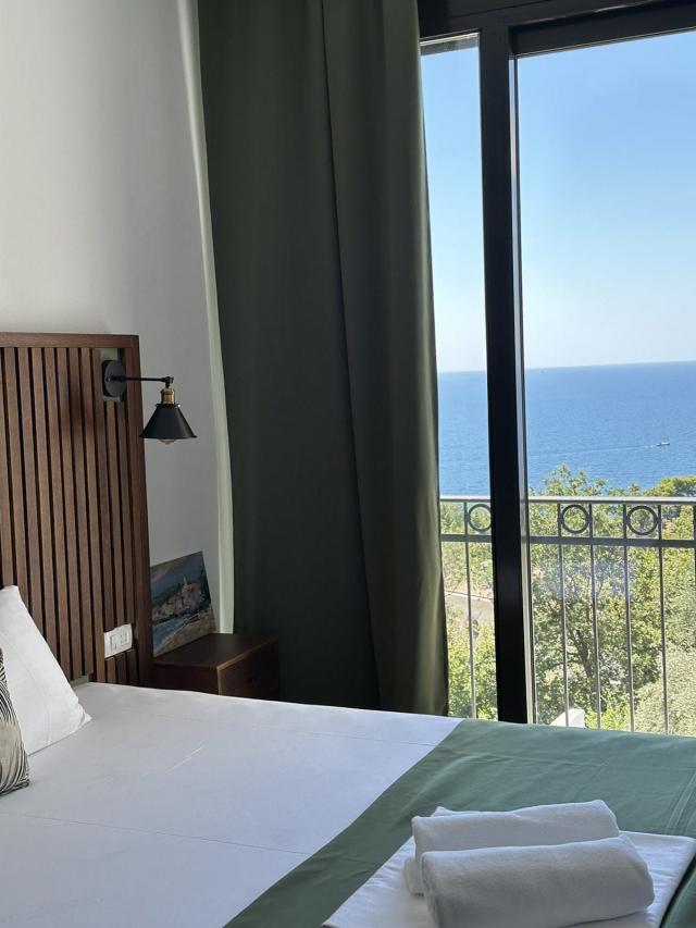 Jednosoban stan 55m2 sa pogledom na more, Reževići