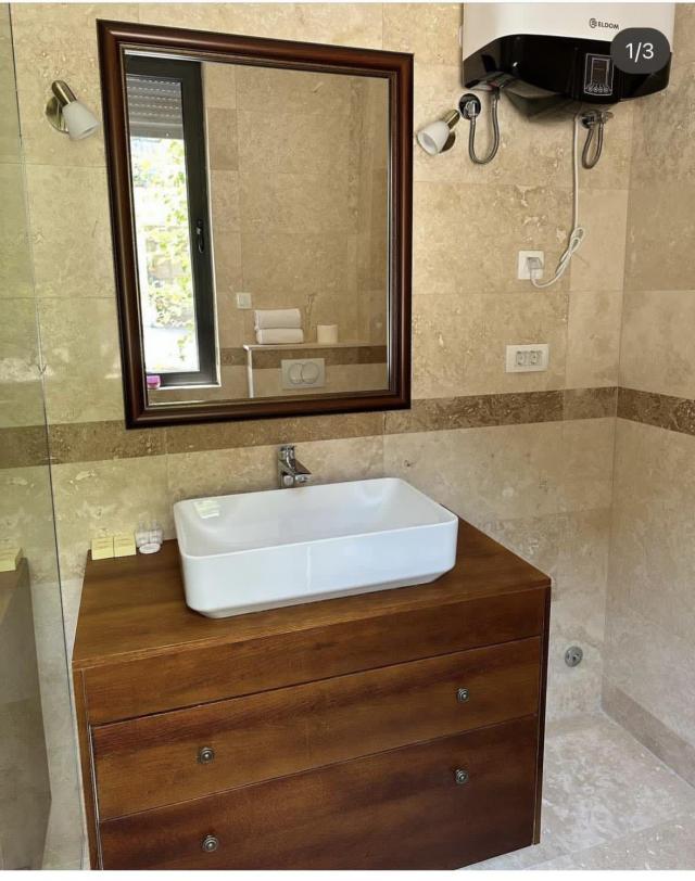 Jednosoban stan 55m2 sa pogledom na more, Reževići