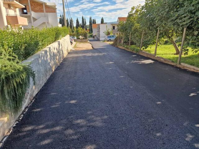 Tivat, Gradiosnica - Prodaja Moderne Kuće s 8 Stanova
